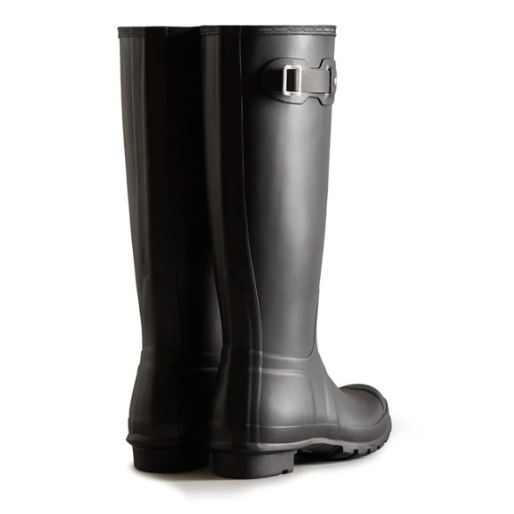 Hunter Black Women's Winter & Rain Boots - Picture 2 of 15